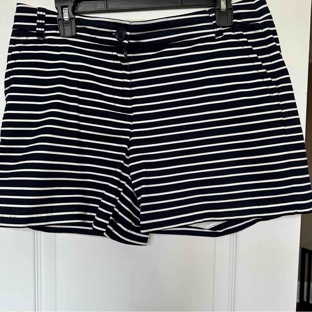 CROWN AND IVY - size 8 navy/white stripe shorts 5” inseam front and back pockets